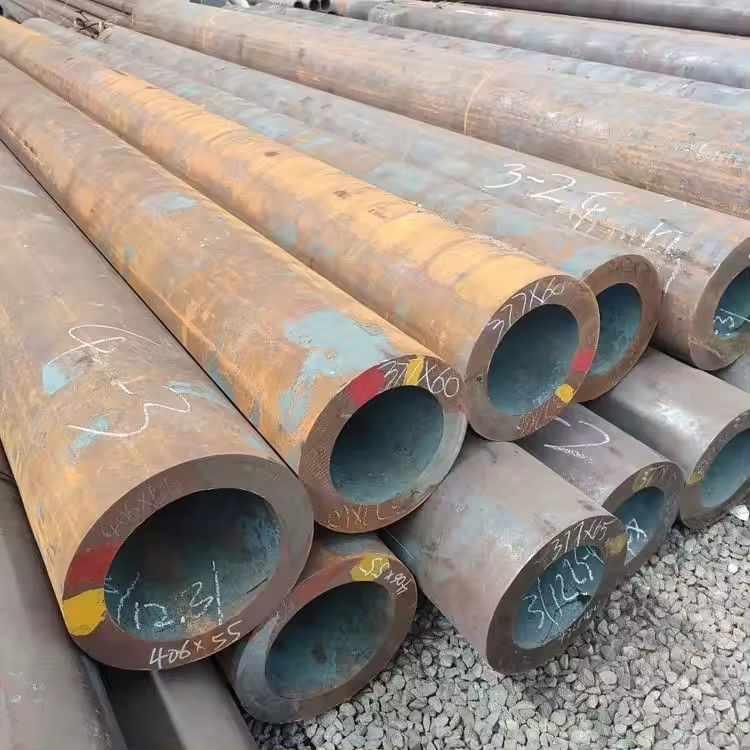 Rury ze stali miękkiej Q235 Q355 St3.4 Rury ze stali węglowej Aisi1080 Standard dla ropy naftowej i gazu